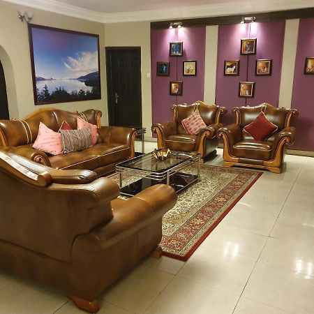 Apartment Royale Hotel & Suite Лагос Экстерьер фото