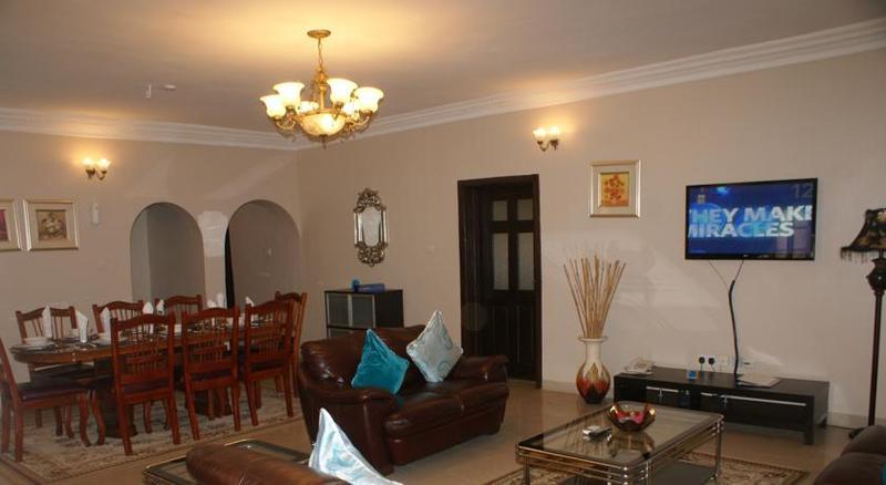 Apartment Royale Hotel & Suite Лагос Экстерьер фото