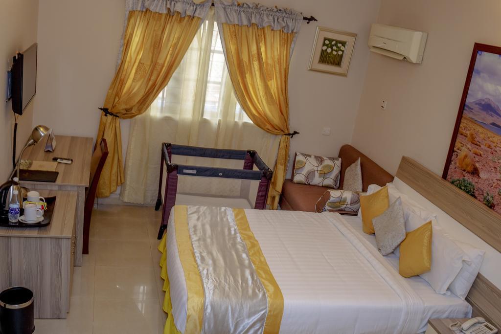 Apartment Royale Hotel & Suite Лагос Экстерьер фото
