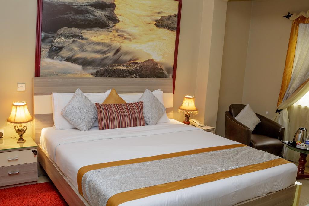 Apartment Royale Hotel & Suite Лагос Экстерьер фото