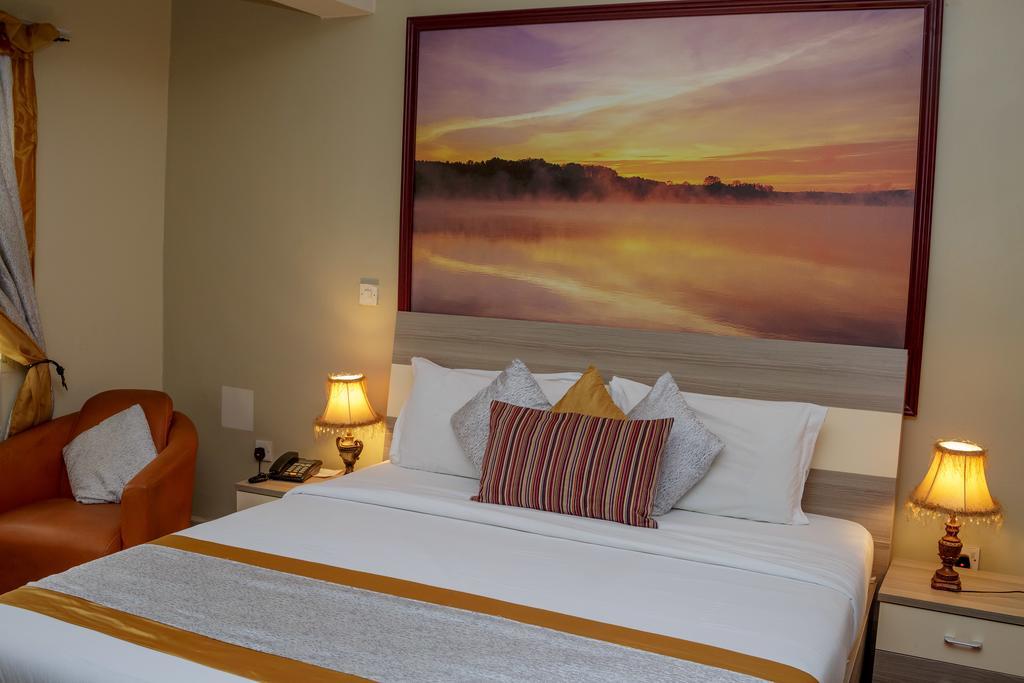 Apartment Royale Hotel & Suite Лагос Экстерьер фото