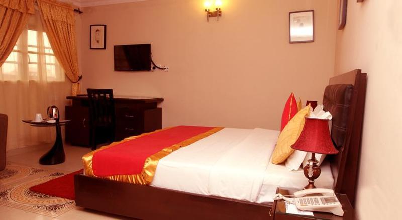 Apartment Royale Hotel & Suite Лагос Экстерьер фото
